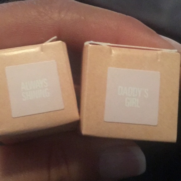 Kylie lipstick/gloss. Brand new one color swatched - Picture 2 of 5